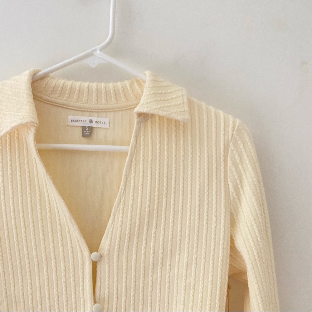 New | Backyard Roses | Collared Crop Knit Cardigan Top Small - Picture 7 of 8